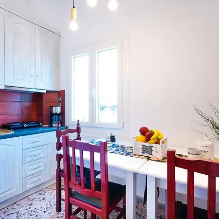 Notos House לימנריה