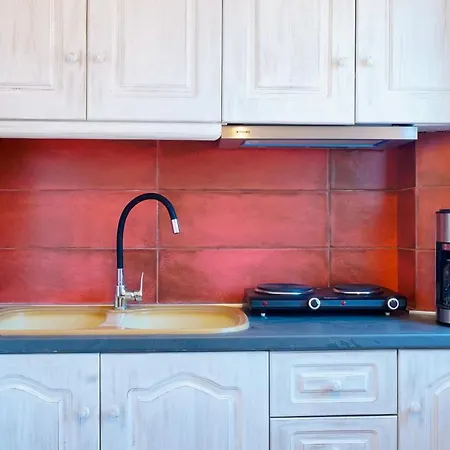 Notos House לימנריה